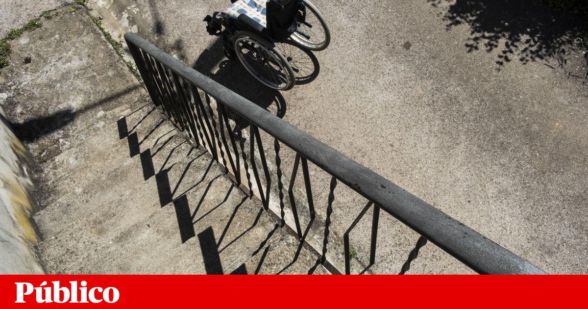 Acessibilidades para deficientes: menos de um terço das casas e edifícios públicos com obra feita