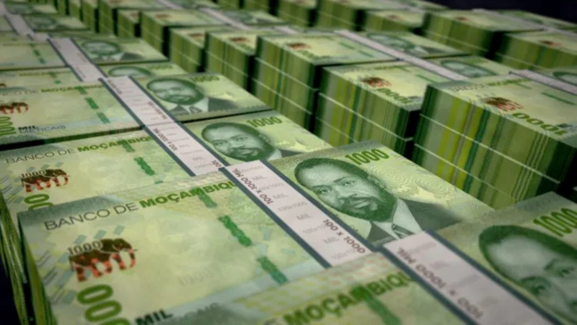 Aprovados novos salários mínimos