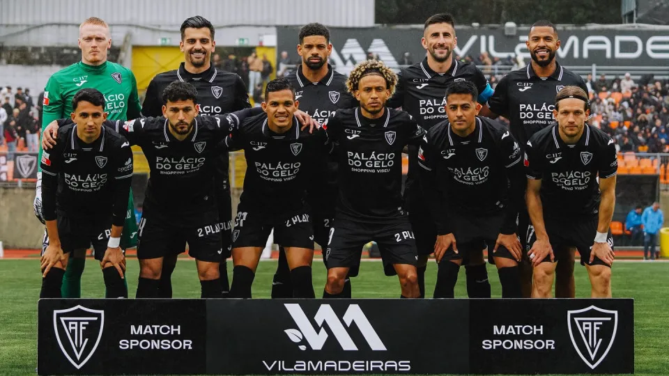 Académico Viseu vence Benfica B, mas subida é adiada pelo Torreense