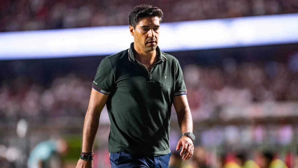 Palmeriras, de Abel Ferreira, marca passo em casa do penúltimo Remo