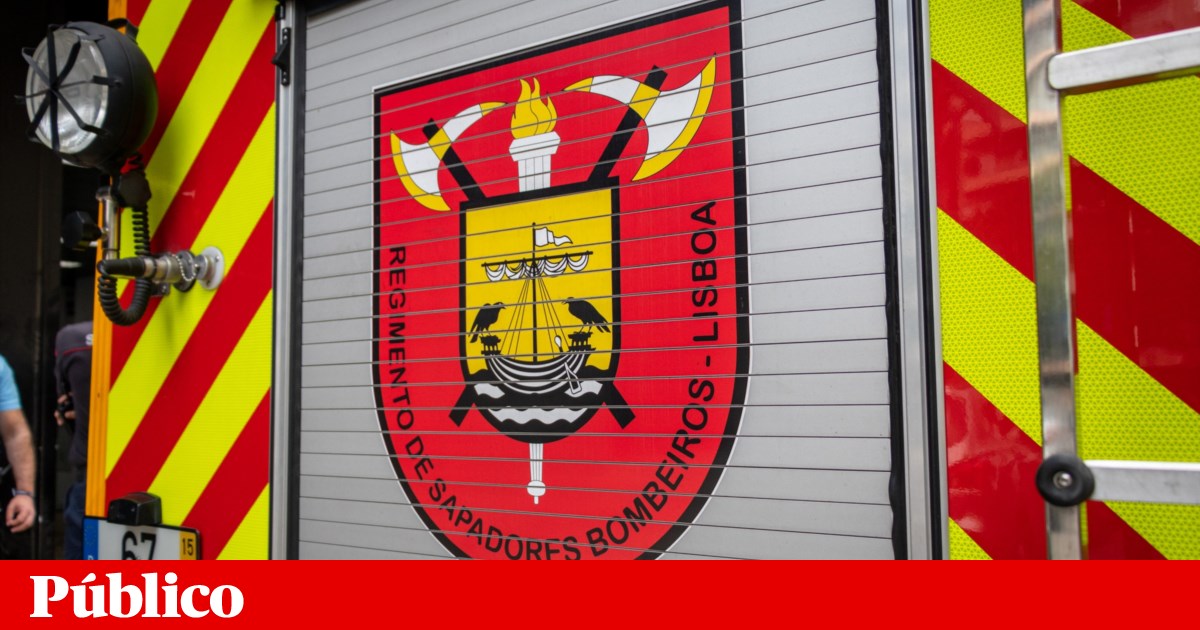 Despiste de autocarro de turismo no centro de Lisboa faz três feridos