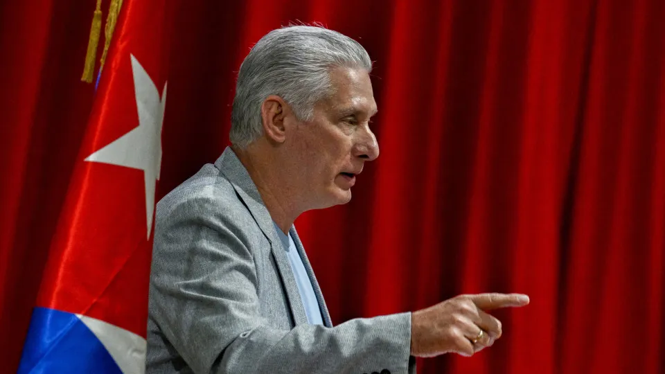 Levantamento do bloqueio dos EUA era forma "mais simples" de ajudar Cuba