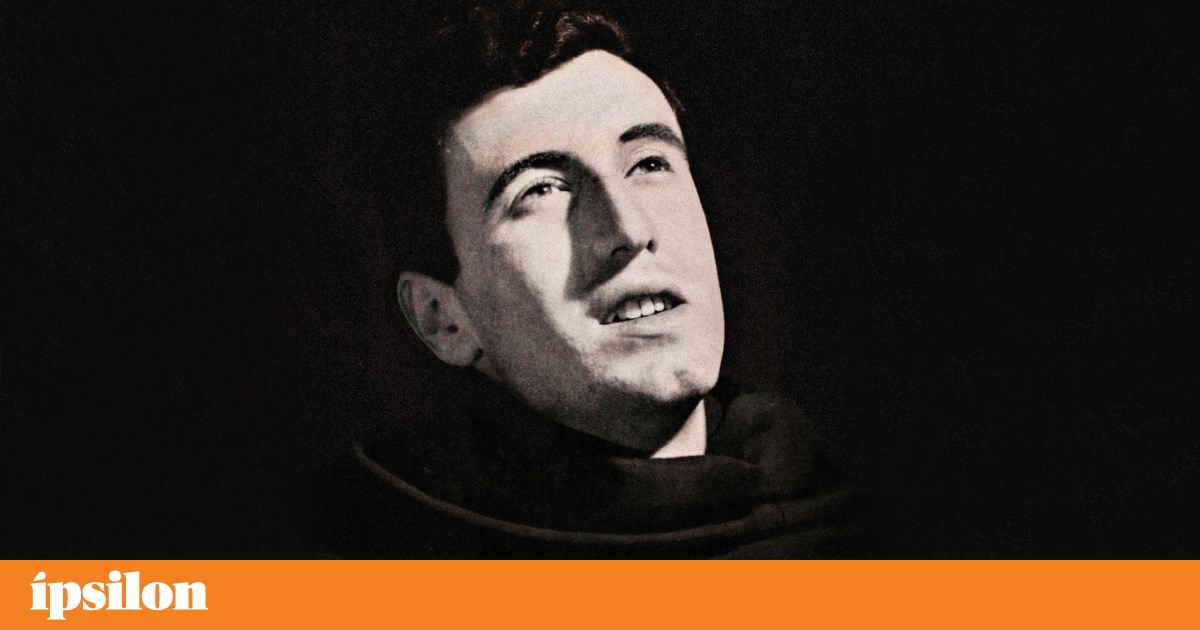 Adriano Correia de Oliveira: um cantor magistral que era um talentoso compositor