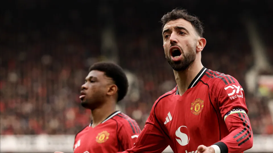 Bruno Fernandes quer mais: "Não vim para o United para vestir a camisola"