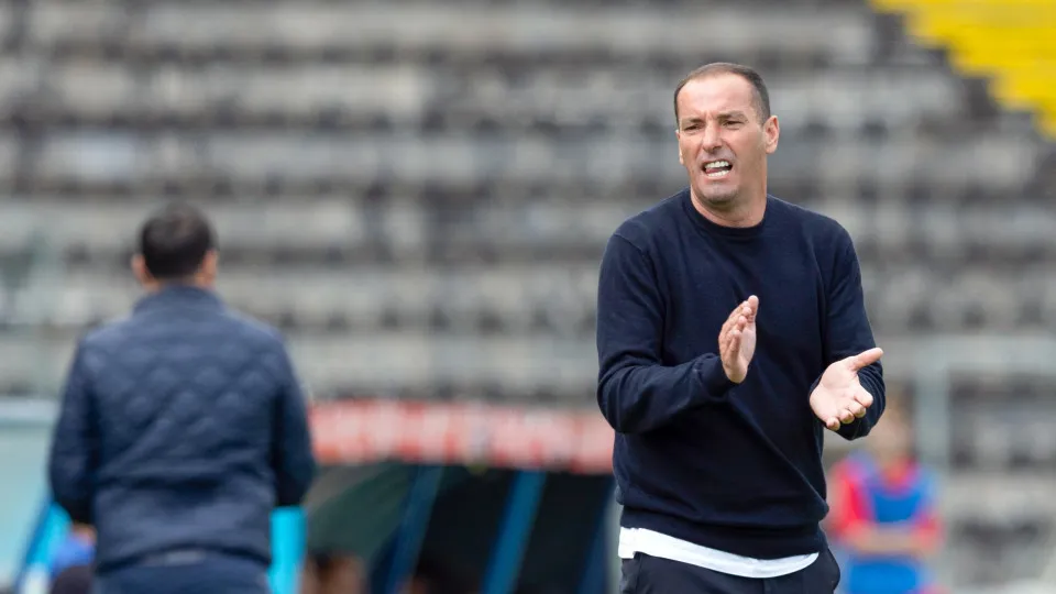 "FC Porto? Santa Clara não vai para a festa. Queremos acabar a época"