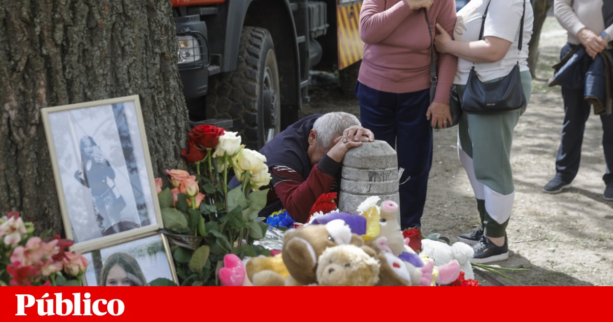Zelensky promete retaliação após ataque russo que matou 24 pessoas em Kiev