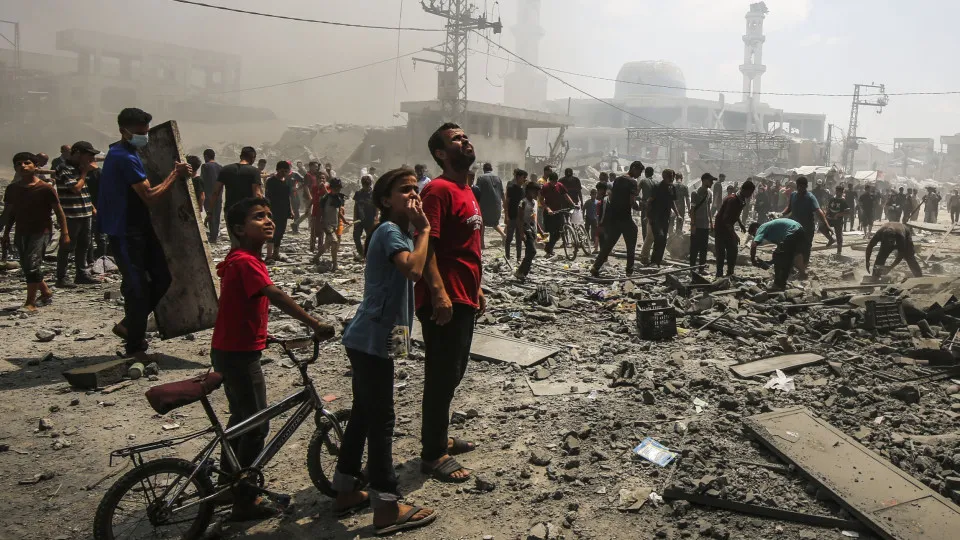 Forças israelitas lançam ataque contra presumível líder do Hamas em Gaza