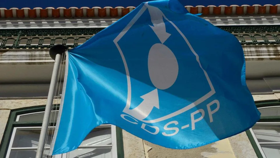 CDS. Trabalhos arrancam com homenagem a militantes e dirigentes falecidos