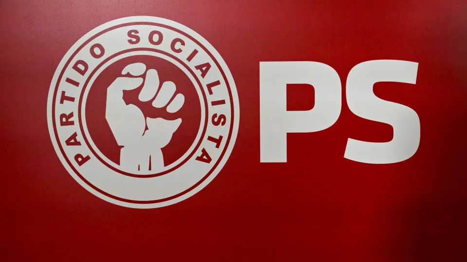 PS critica Governo: "Aumentou impostos sobre combustíveis e baixou IRC"