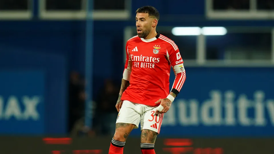 Otamendi em lágrimas na despedida do Benfica: "Vinha de um rival..."