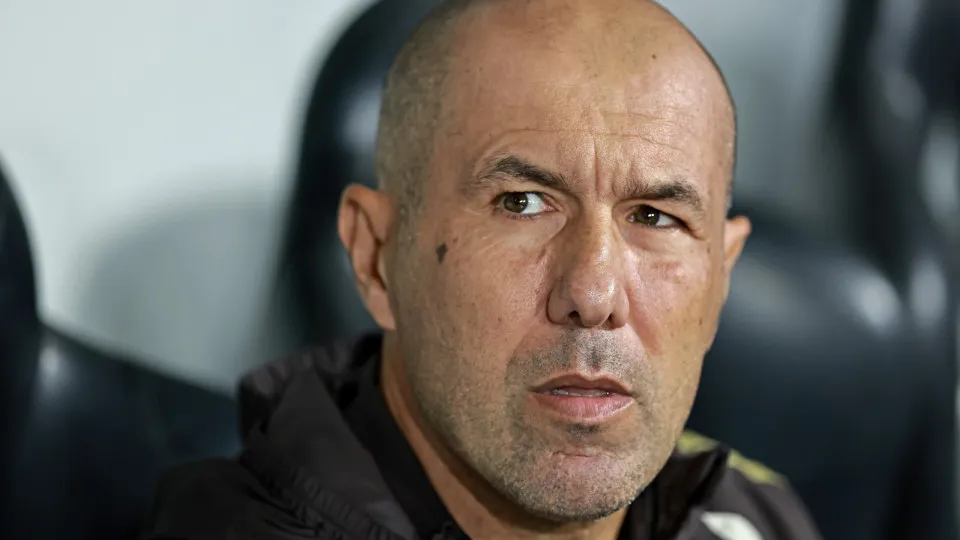 Guardião do Flamengo trama Leonardo Jardim e faz Abel respirar de alívio