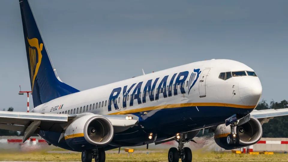 Lucros da Ryanair subiram 40% para 2.260 milhões de euros
