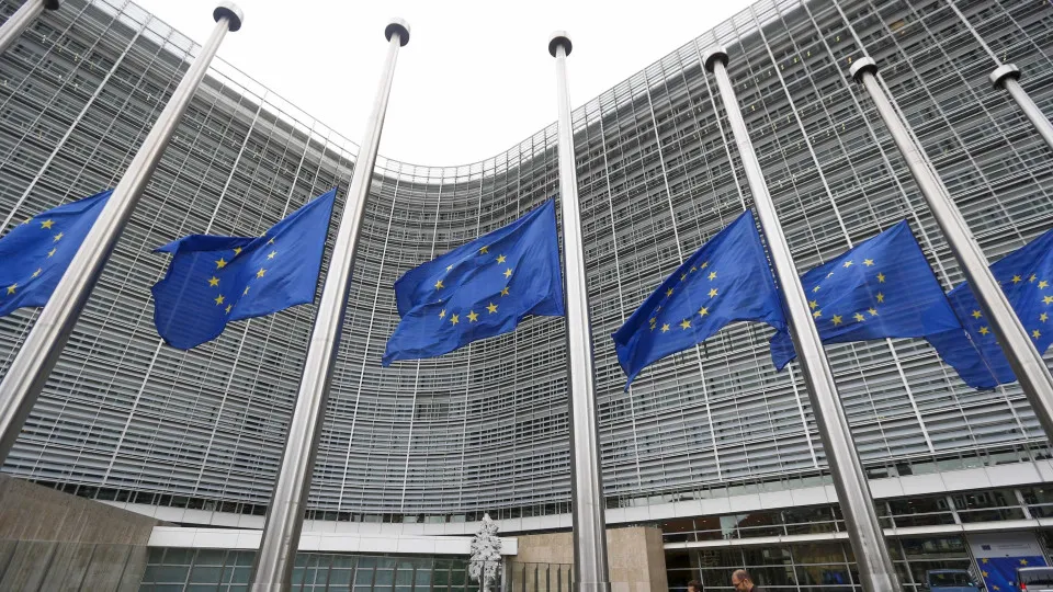 Número de novos pedidos de asilo na UE recuam em fevereiro para 46.420