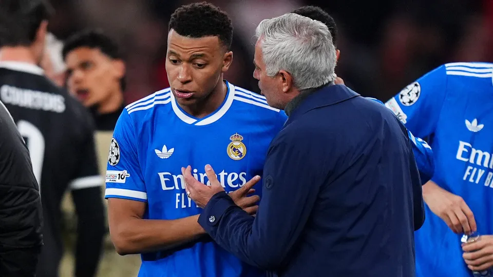 "Mbappé vai sair do Real Madrid, a menos que Mourinho fique do lado dele"