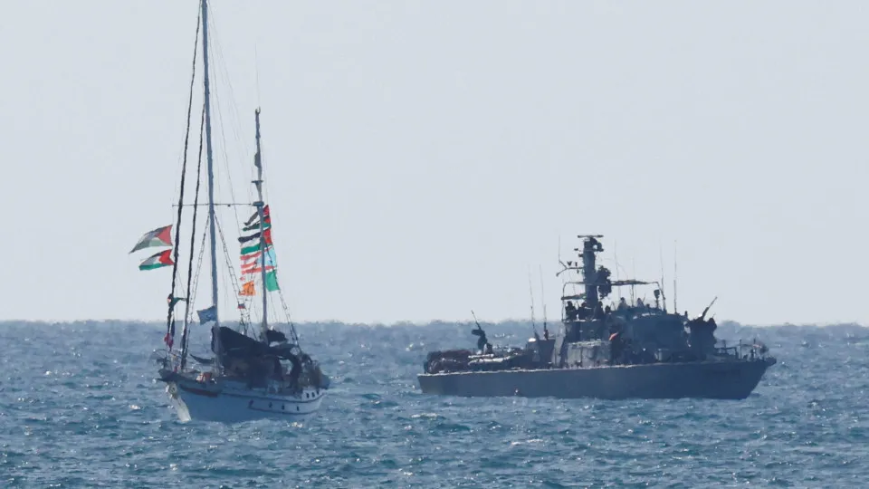 Médio Oriente: 400 ativistas de flotilha detidos e a caminho de Israel