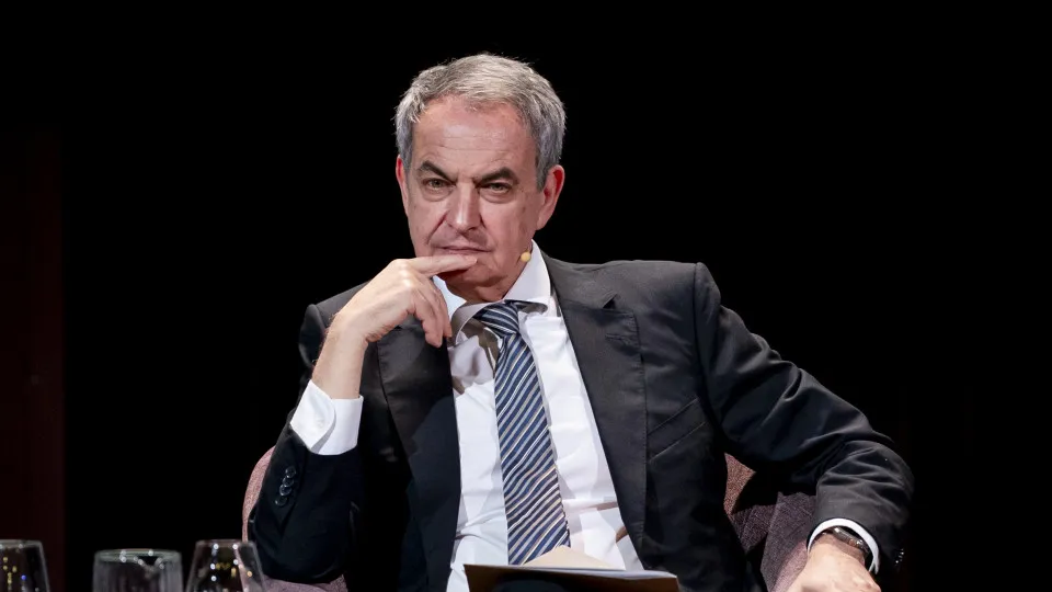 "Líder" de tráfico de influências? José Luis Zapatero nega "ilegalidades"