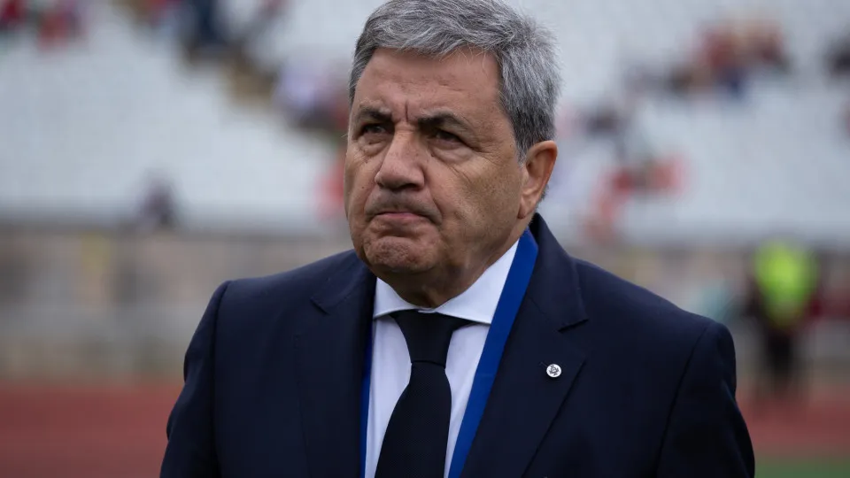 Fernando Gomes manifesta apoio a Portugal "candidato, não favorito"