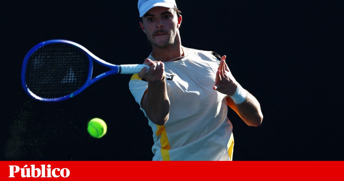 Roland Garros: Jaime Faria derrota Dimitrov e está na segunda ronda do “qualifying”