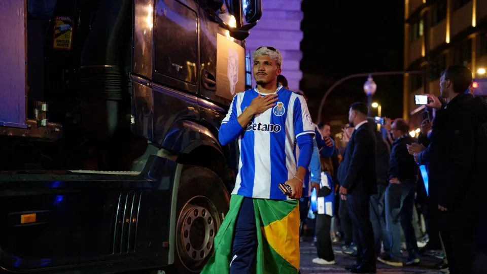Atenção, Farioli. Atlético Madrid prepara ataque por avançado do FC Porto