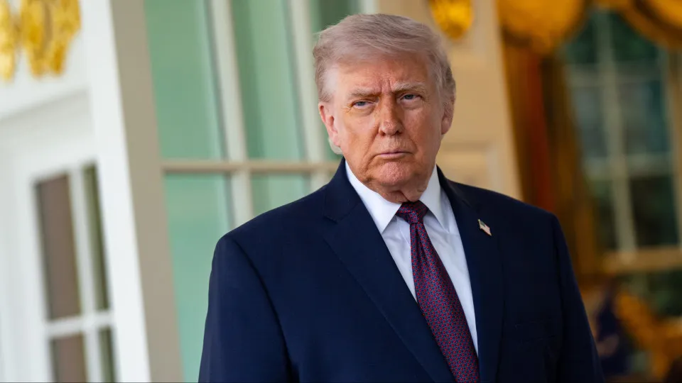 Governo dos EUA concorda abandonar reivindicações fiscais contra Trump