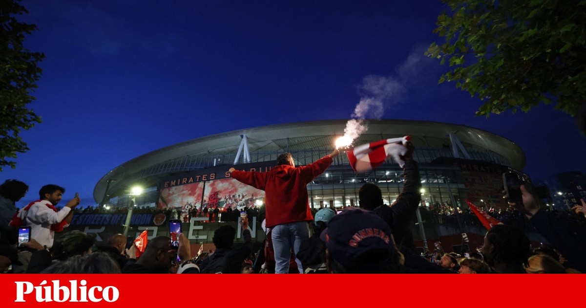 Acabou um sofrimento de 22 anos: o Arsenal é campeão
