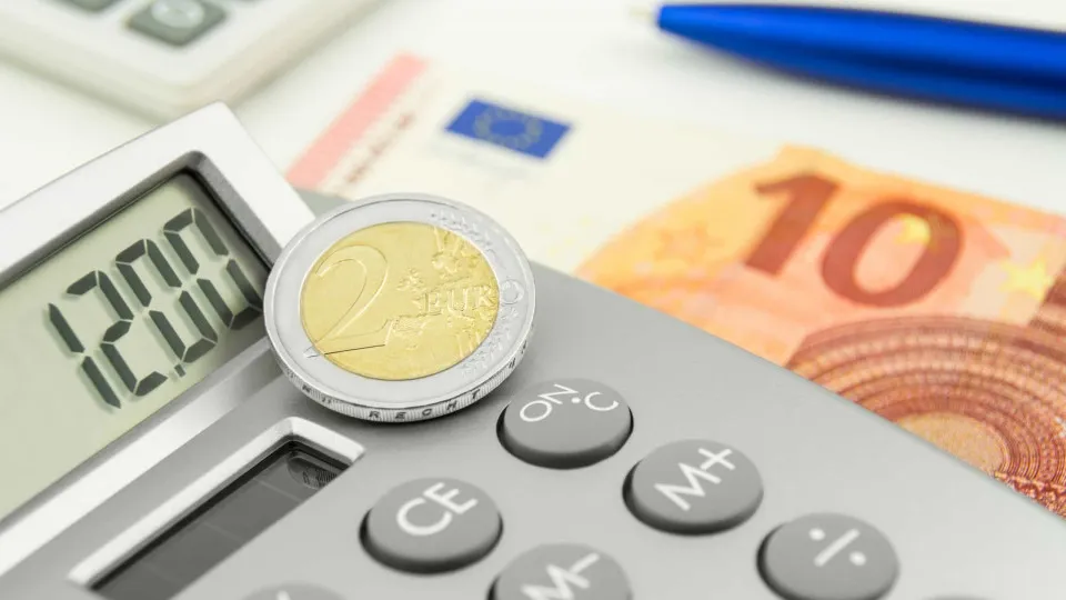 Regras orçamentais? Bruxelas avalia excluir gastos energéticos