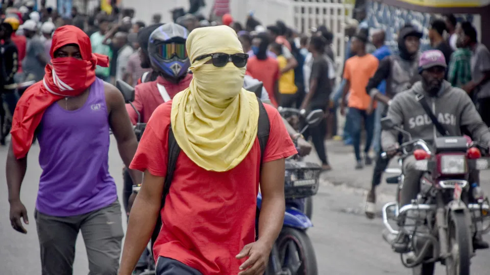 Angola perde quase 170 milhões/ano devido à vandalização de bens públicos