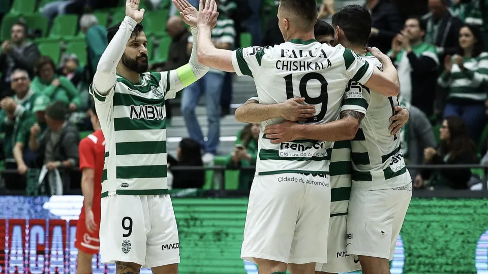 Sporting volta a derrotar Torreense e está nas 'meias' da liga