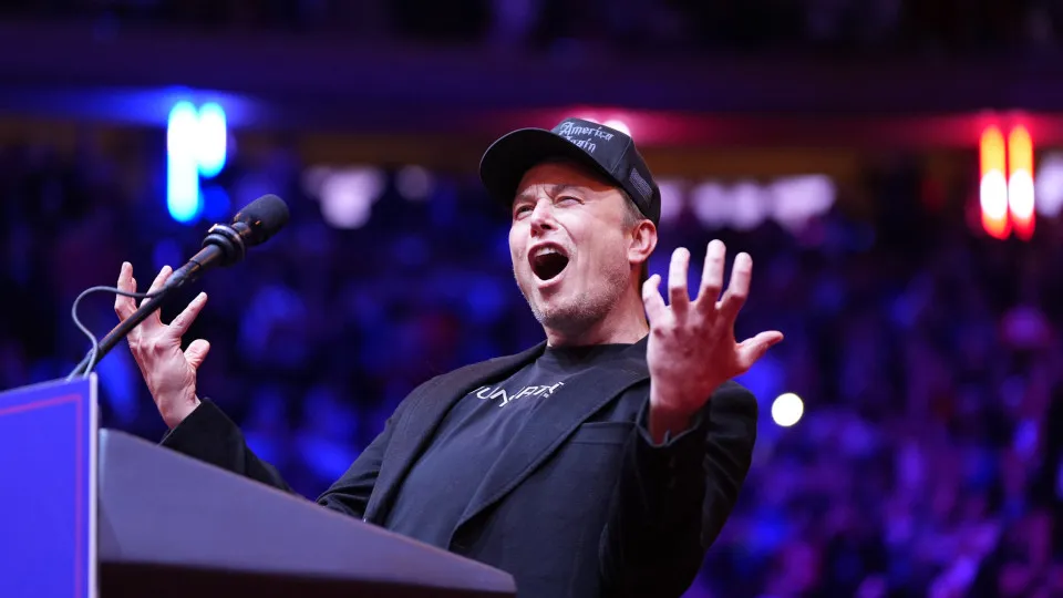 Elon Musk receberá prémio de acordo com população de colónia de Marte
