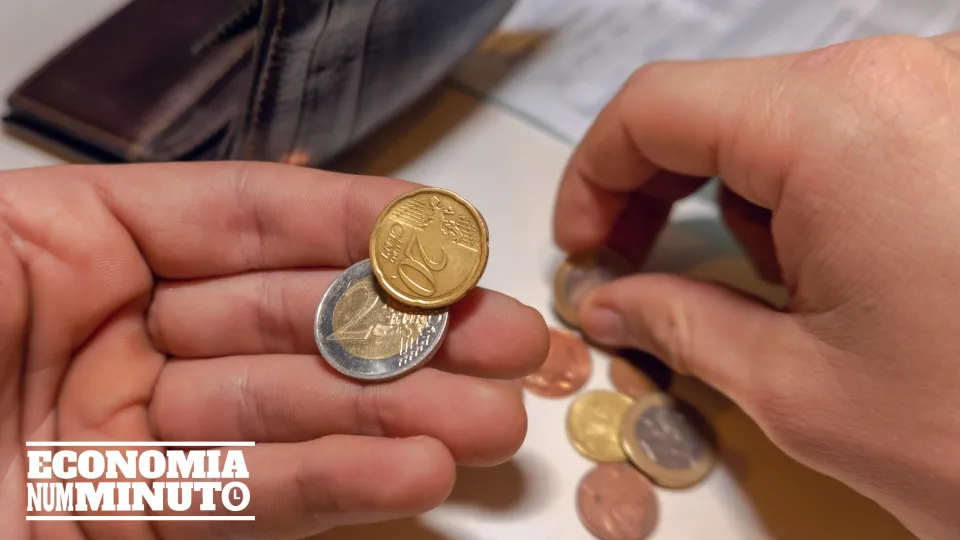 Dos duodécimos à água que escapa à taxa: As notícias preferidas da semana