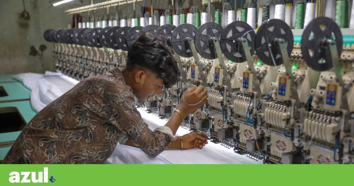 Calor está a esgotar os trabalhadores têxteis do Bangladesh durante cortes de energia