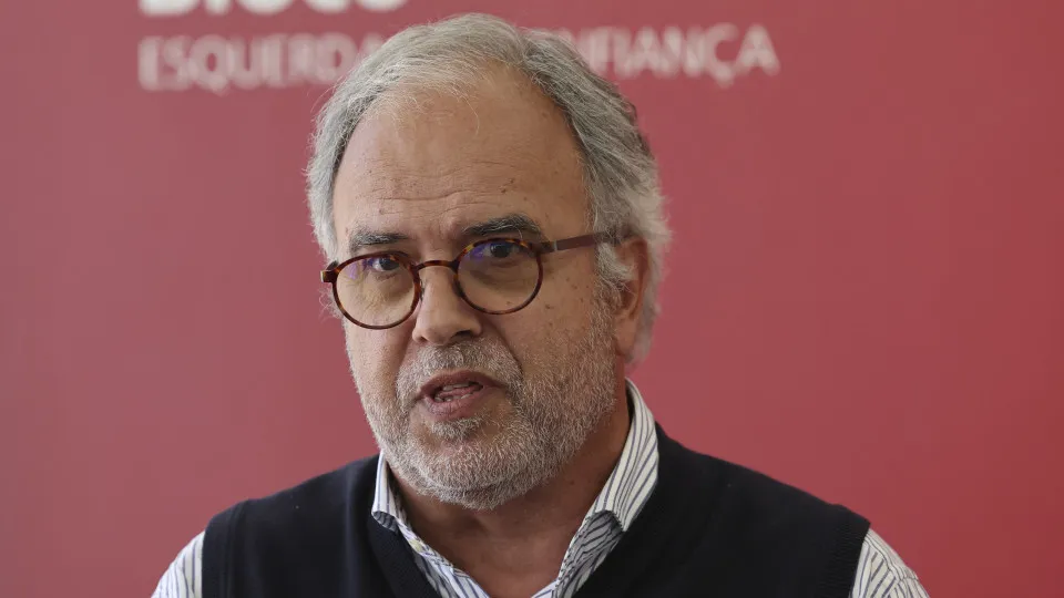 Coordenador do Bloco quer ver pacote laboral no "caixote do lixo"