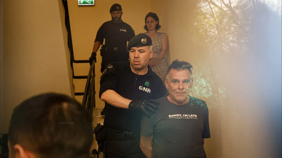 Padrasto terá sido filmado a agredir menor de 4 anos em café de Alcácer