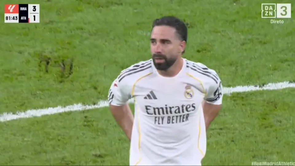 Em lágrimas. Carvajal despediu-se do Real Madrid e adeptos reagiram assim