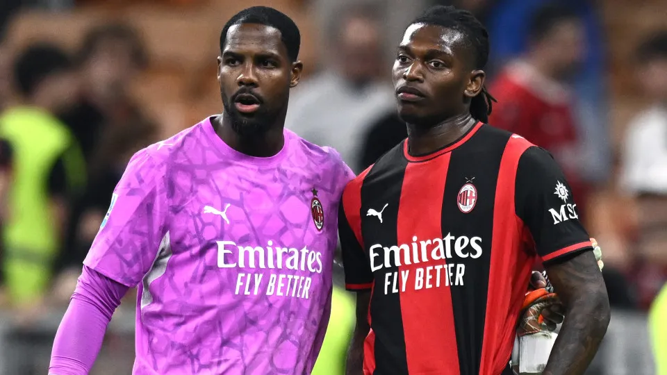 AC Milan perde em casa e vai à Liga Europa. Como e AS Roma na Champions