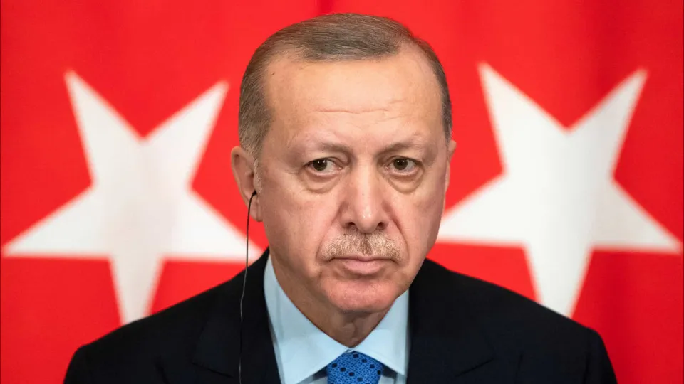 Erdogan reverte polémica decisão de encerrar universidade privada