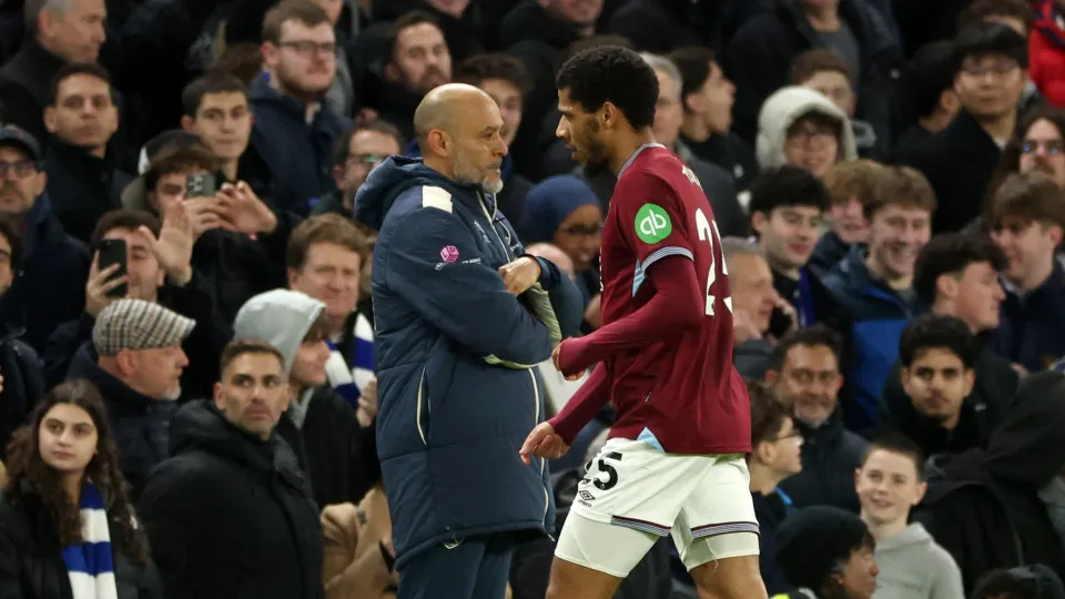 Ex-Benfica discutiu com Nuno Espírito Santo e recusou jogar pelo West Ham