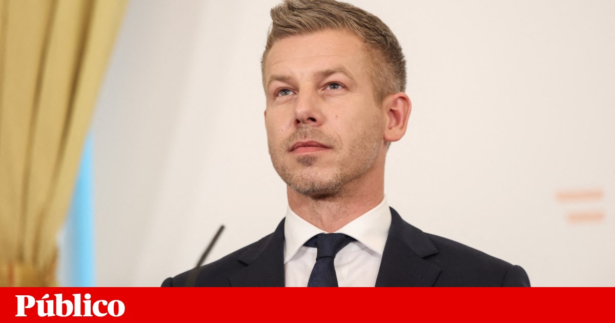 Magyar anuncia corte de salários de políticos na Hungria
