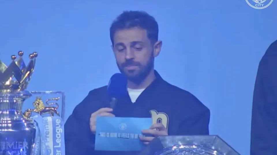 Insólito. A pergunta de Bernardo Silva que deixou Guardiola sem palavras