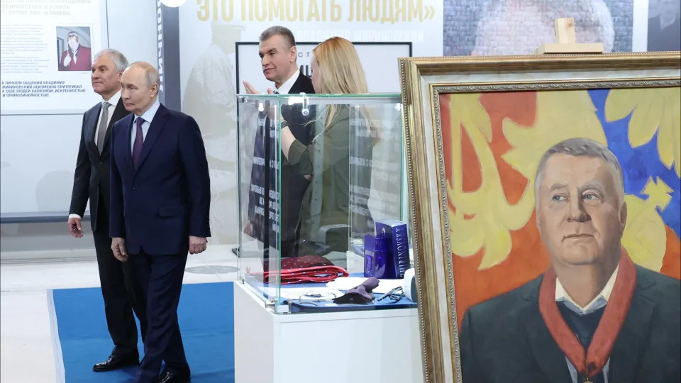 Rússia aprova lei para confiscar bens de opositores exilados
