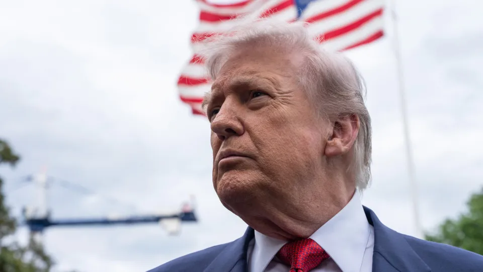 Republicanos receiam impacto político de ataques de Trump a senadores