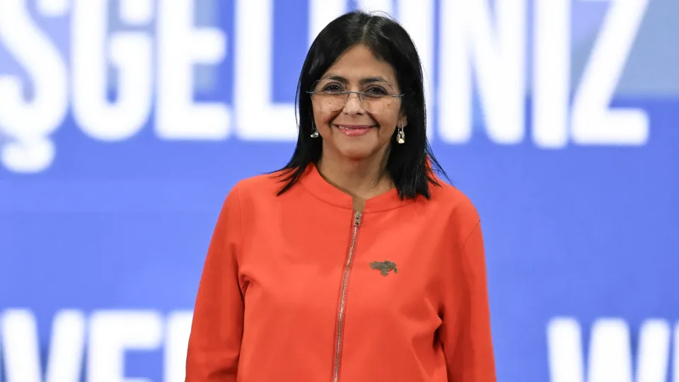 Presidente venezuelana cria comissão de reestruturação do governo