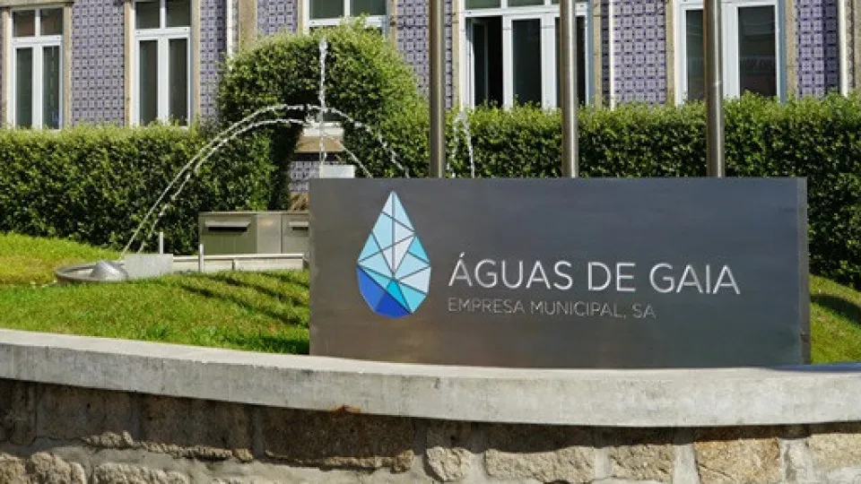Águas de Gaia? Dinheiro, férias e obras em troca de adjudicações