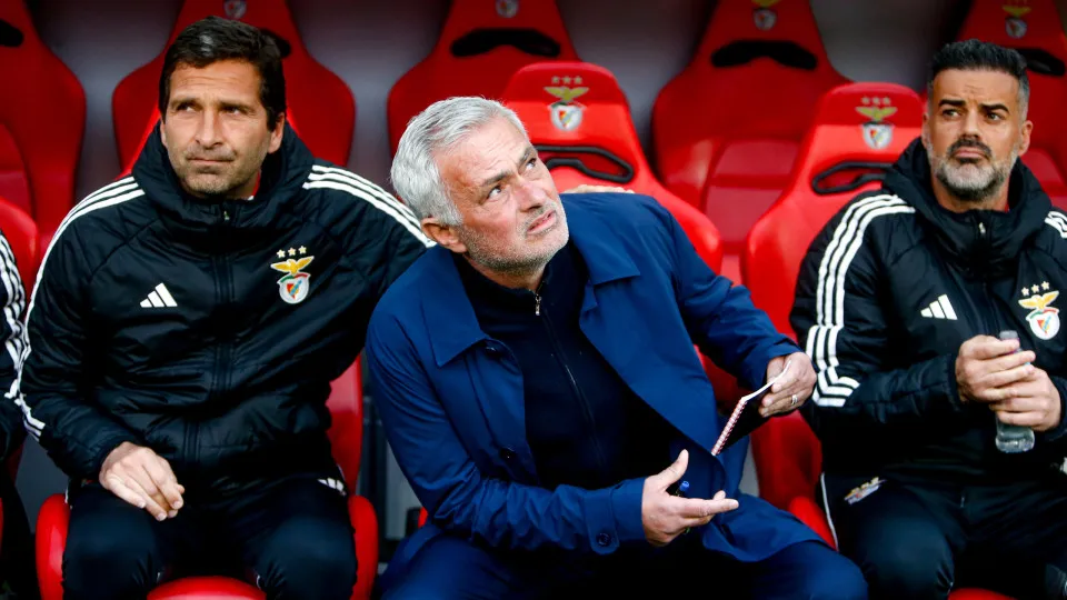 Mourinho e Marco Silva? Benfica nas mãos de Jorge Mendes