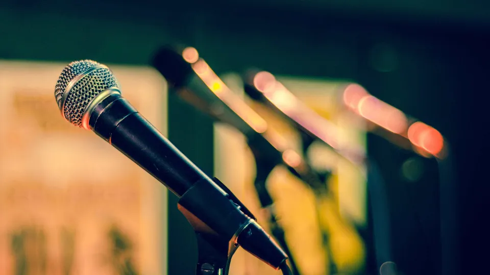 Artistas agendados para os concertos de aniversário dos EUA desistem