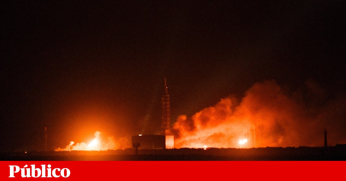 Foguetão da Blue Origin explode na plataforma de lançamento