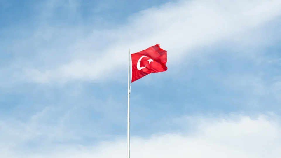 Turquia pede para evitar escalada incontrolada após ataque no mar Negro