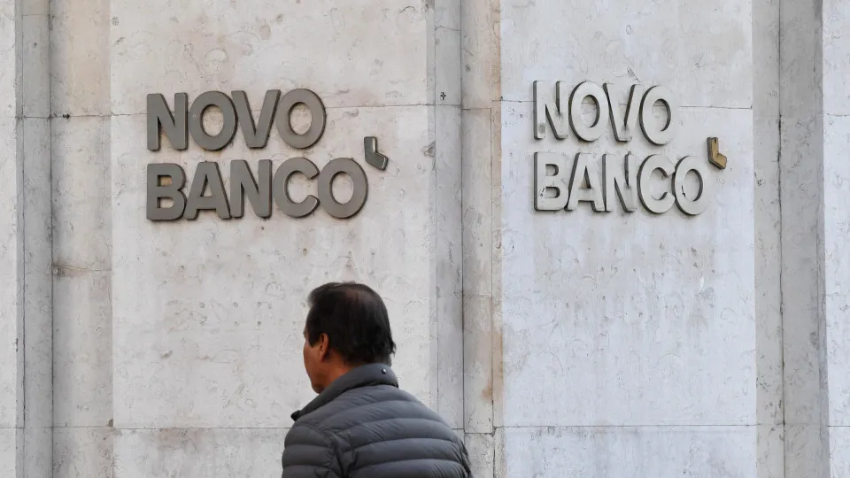 Dona do Novo Banco admite aposta nos seguros em Portugal
