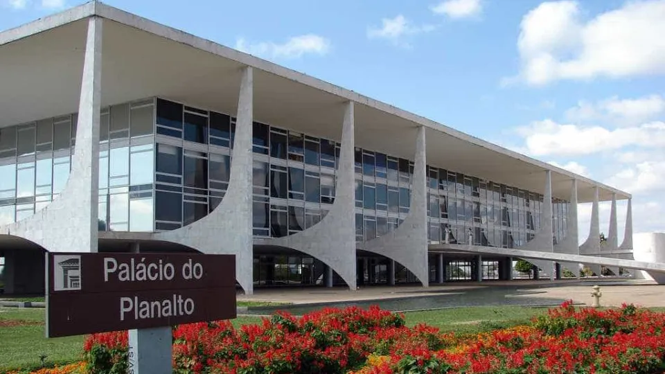 Brasil teme consequências económicas de decisão norte-americana sobre PIX