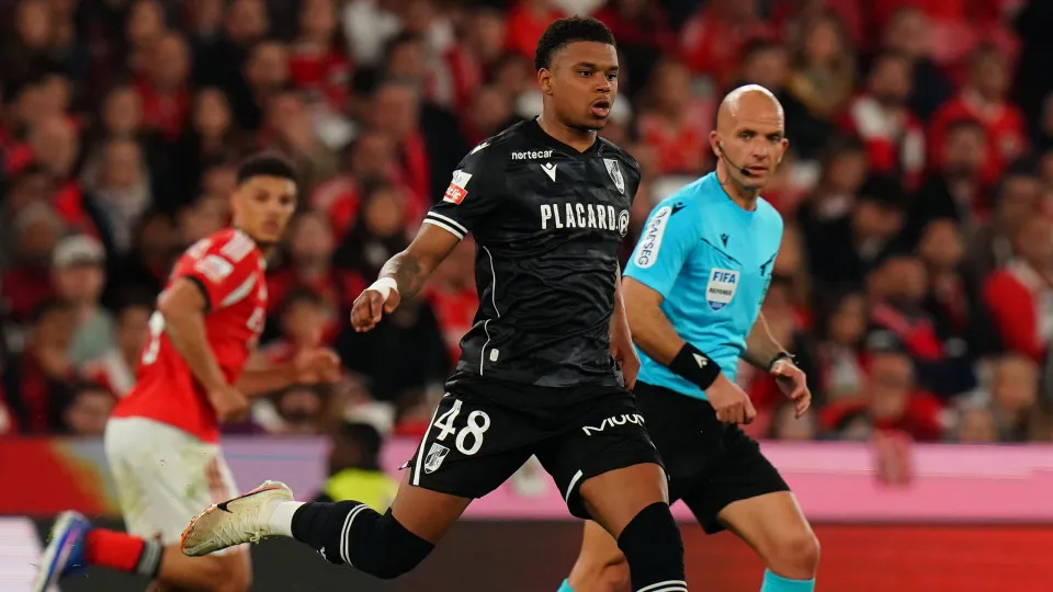 Saviolo pede desculpa após fotografia com cores do Benfica: "Uma prenda…"